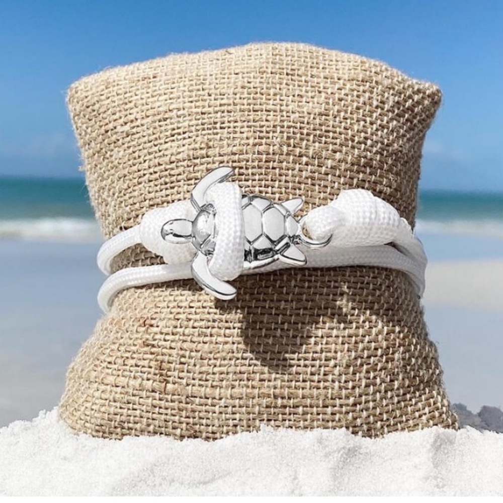 NWT 🏝🐢 ECO-FRIENDLY SILVER ALLOY SEA TURTLE WHITE STRETCH ROPE BEACH BRACELET